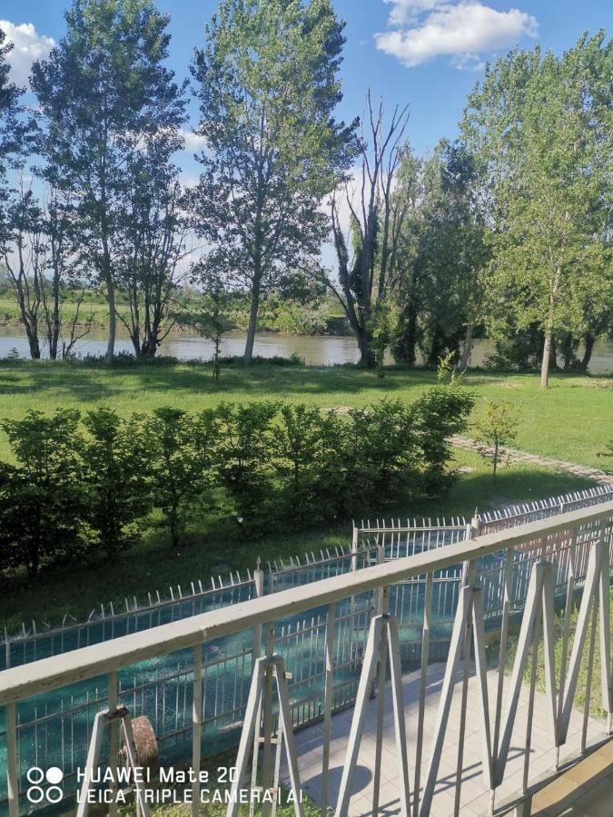 Villa Pertini Appartamento Primo Piano Nel Parco Oglio Sud Canneto sull'Oglio Buitenkant foto